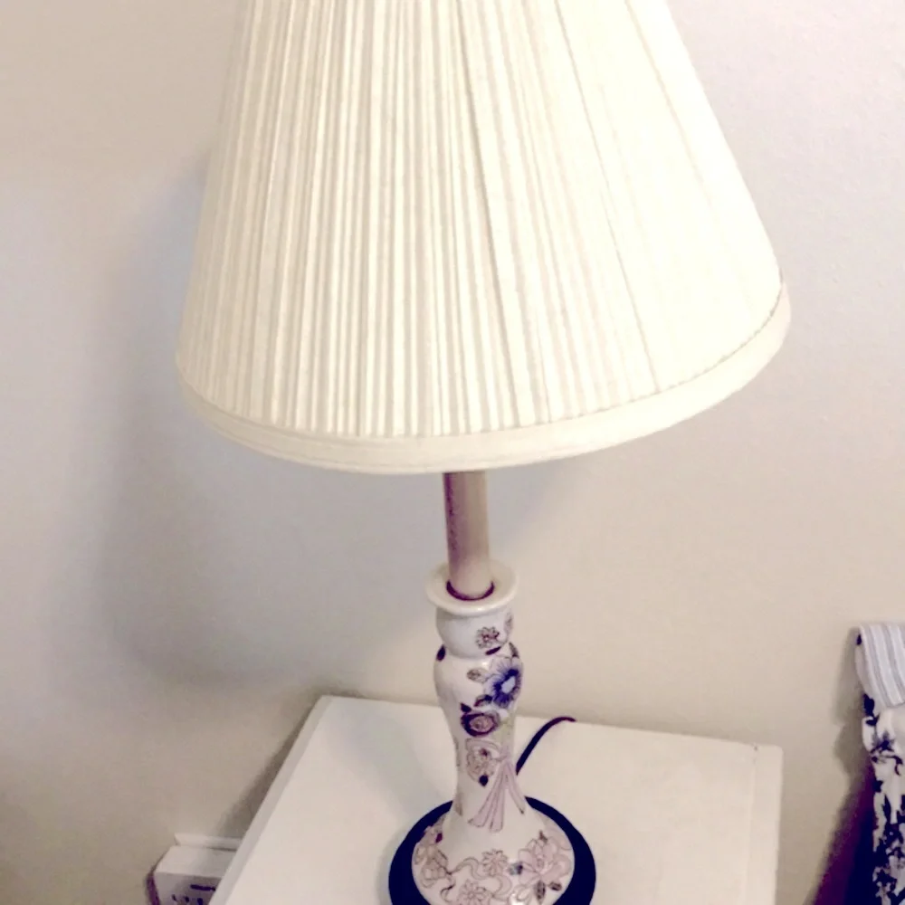 Cottage-core Farmhouse Vintage w/Bow Floral Lamp Final Sale